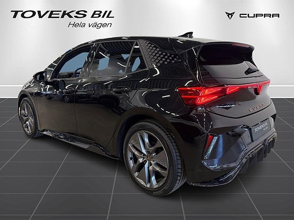 Cupra Born 4 of 18