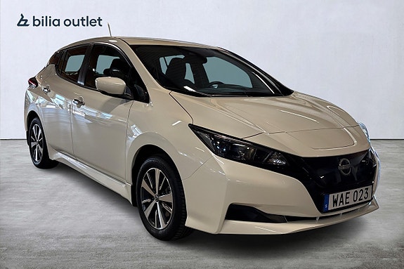 Nissan Leaf 4 of 5