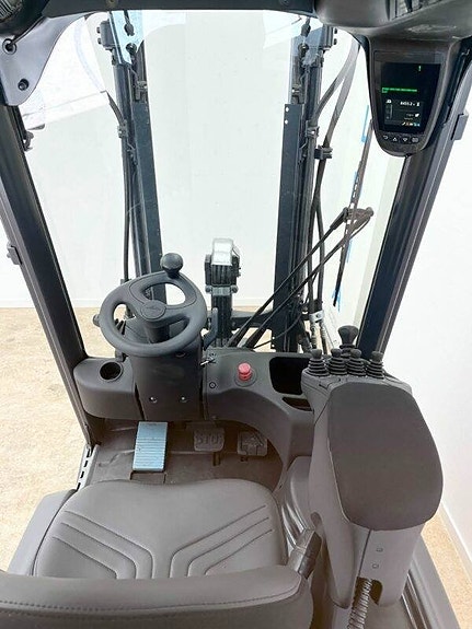 Linde E 16-02 2 of 4