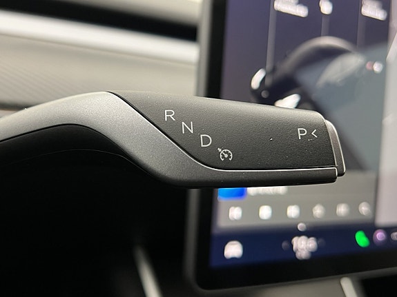 Tesla Model 3 20 of 30