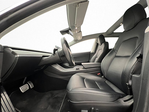 Tesla Model 3 12 of 30