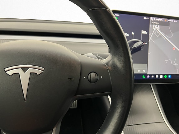 Tesla Model 3 19 of 30