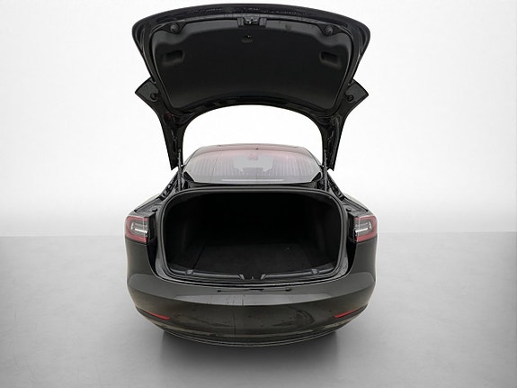 Tesla Model 3 9 of 30
