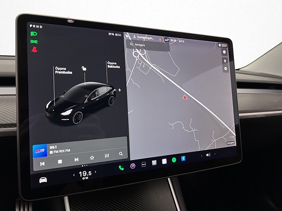 Tesla Model 3 14 of 30