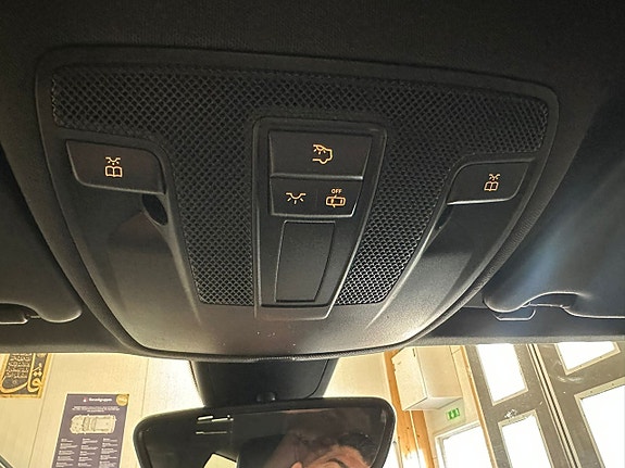 Mercedes-Benz CLA250 18 of 18