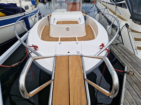 NIMBUS 230 Nova R -2008 -Diesel-bogpropeller-ankarspel 4 of 12