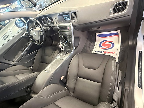 Volvo V60 13 of 14