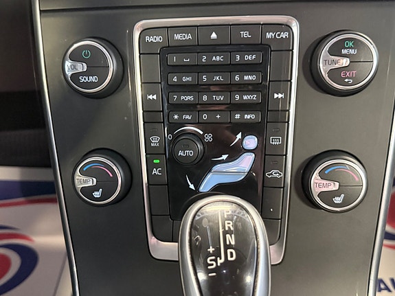 Volvo V60 12 of 14