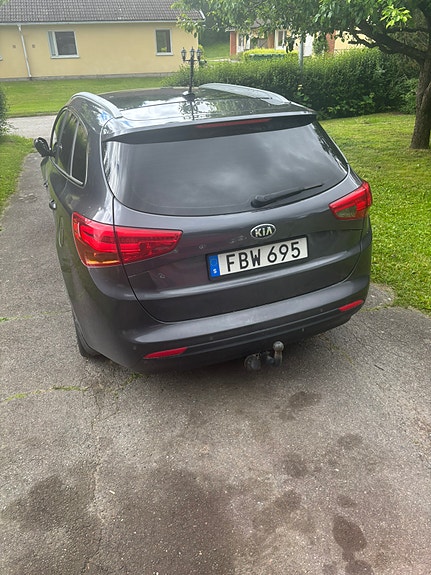 Kia Ceed 2 of 10