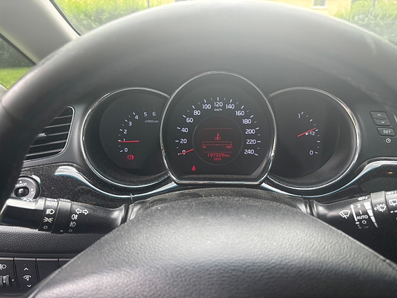 Kia Ceed 8 of 10