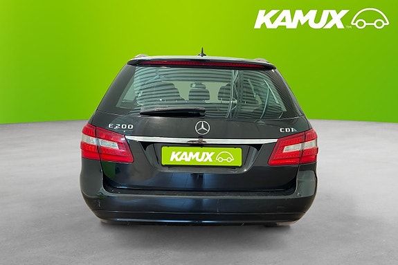 Mercedes-Benz E200 5 of 5