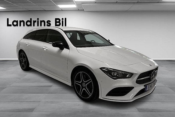 Mercedes-Benz CLA250 3 of 5