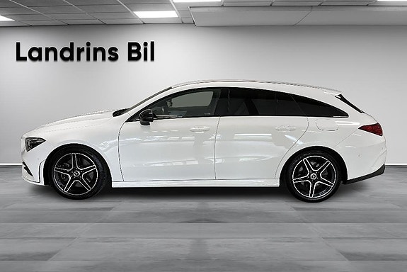 Mercedes-Benz CLA250 4 of 5