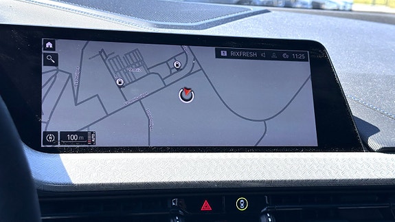 BMW 118i 4 of 5