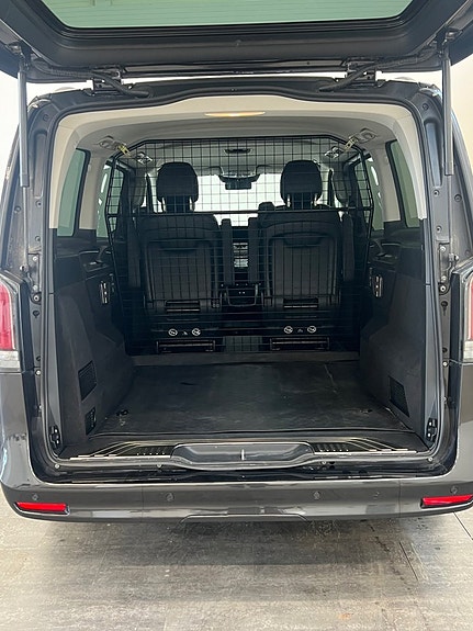 Mercedes-Benz V250 21 of 21