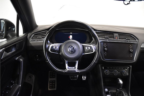 Volkswagen Tiguan Allspace 2 of 5