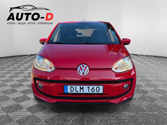 Volkswagen UP! 2 of 5