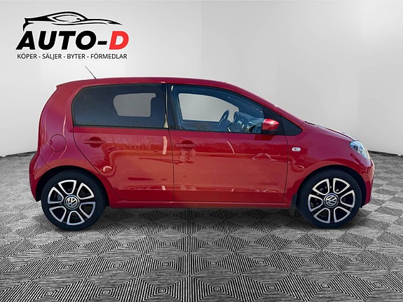 Volkswagen UP! 4 of 5