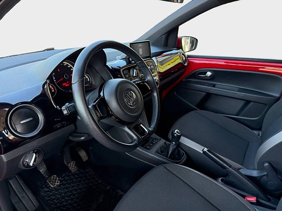 Volkswagen UP! 8 of 18