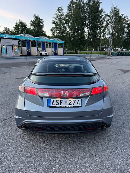 Honda Civic 4 of 5
