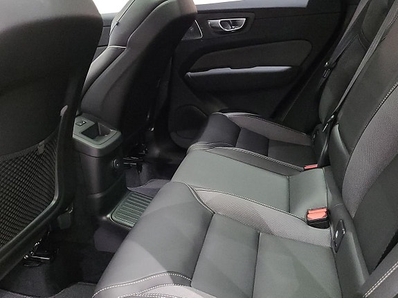 Volvo XC60 6 of 22