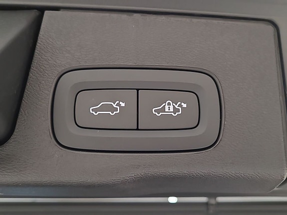 Volvo XC60 14 of 22