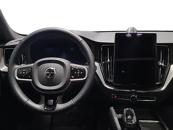 Volvo XC60 5 of 22