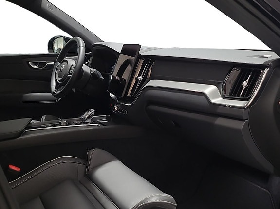 Volvo XC60 4 of 22