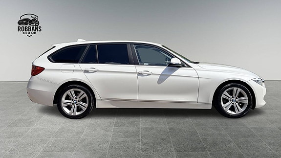 BMW 320d 4 of 5