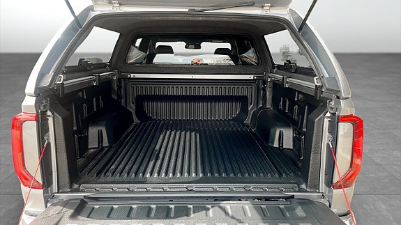 Volkswagen Amarok 8 of 15
