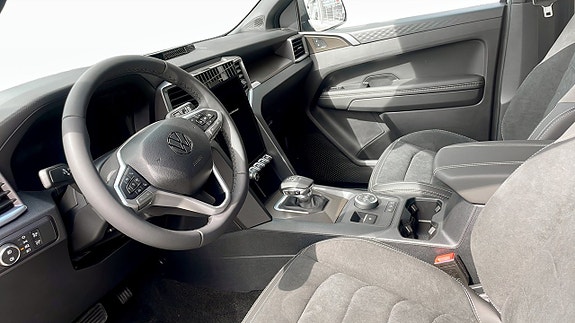 Volkswagen Amarok 9 of 15