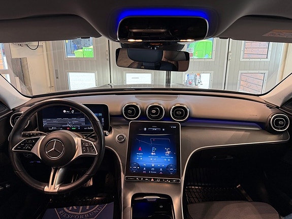 Mercedes-Benz C300 5 of 5