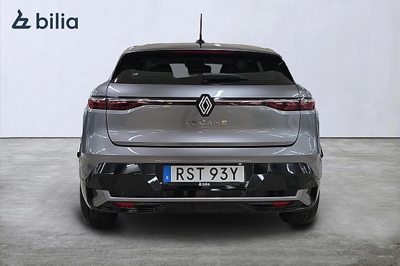 Renault Megane E-Tech 5 of 5