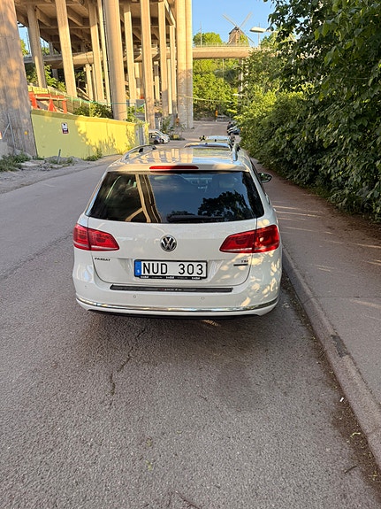 Volkswagen Passat 3 of 5