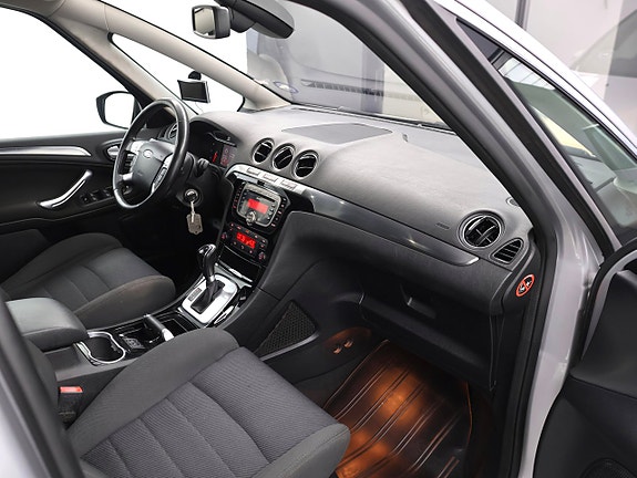 Ford S-MAX 19 of 27