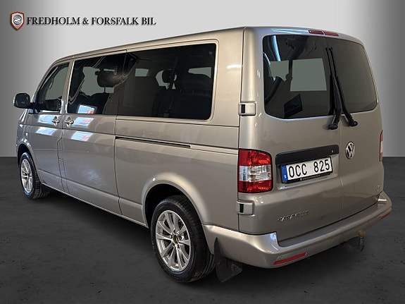 Volkswagen Caravelle 3 of 5
