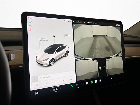 Tesla Model Y 24 of 30