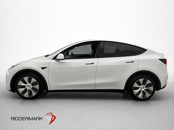 Tesla Model Y 5 of 30
