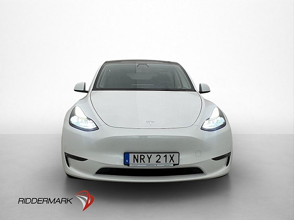 Tesla Model Y 3 of 30