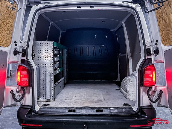 Volkswagen Transporter 17 of 23