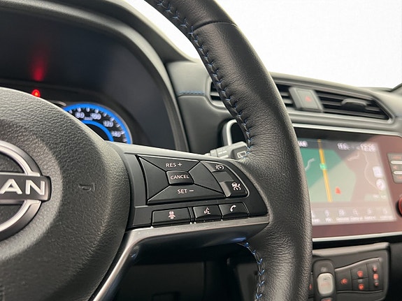 Nissan Leaf 15 of 30