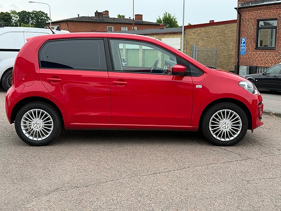 Volkswagen UP! 4 of 5