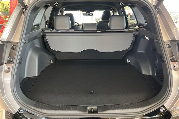 Toyota RAV4 7 of 20