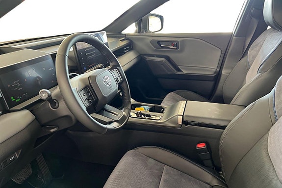 Toyota RAV4 16 of 20