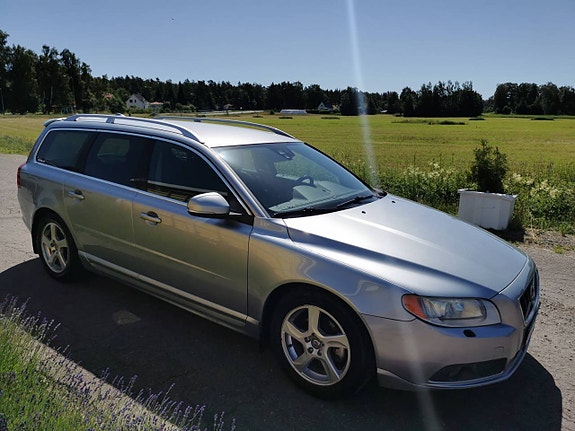 Volvo V70 4 of 12