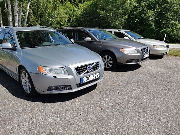 Volvo V70 11 of 12