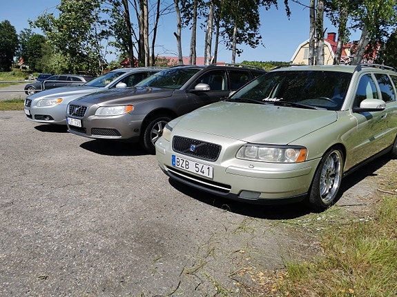 Volvo V70 12 of 12