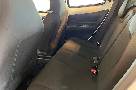 Toyota Aygo X 15 of 20