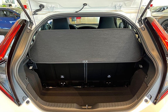 Toyota Aygo X 7 of 20