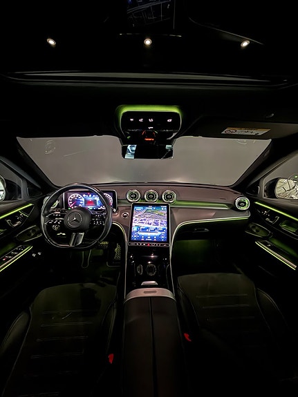 Mercedes-Benz C300 17 of 18